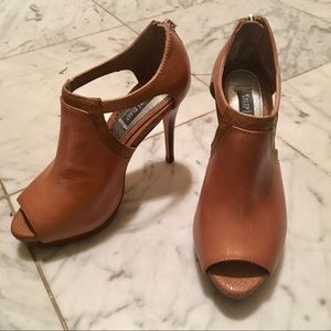 White House Black Market tan heeled booties